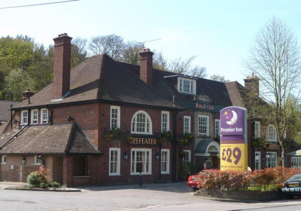 Royal Oak, Maidstone Road / London Road, Wrotham Heath, Kent - in April 2011