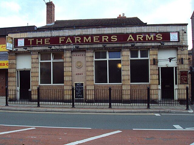 Farmers Arms, 43 New Chester road, New Ferry, Birkenhead in October 2009