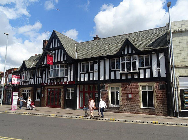 Saracens Head, 21 Swan Street, Loughborough, Leicestershire - in August 2016