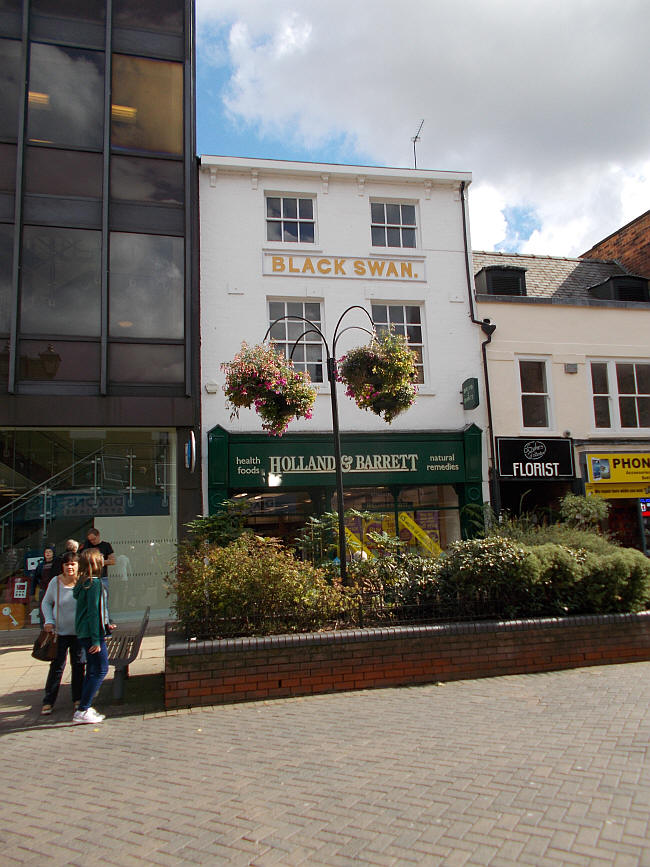 Black Swan, 319 High Street, Lincoln - in September 2015