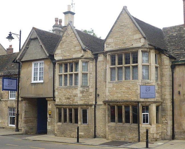 Bull & Swan, 25 High Street, St Martins, Stamford - in August 2014