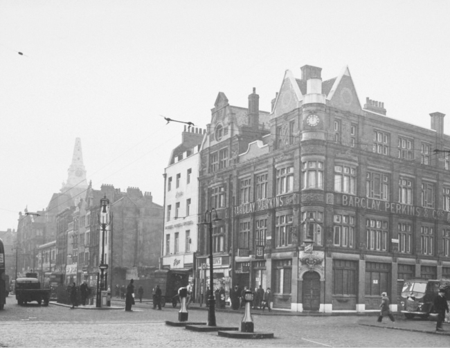 Essex Arms, 41 Aldgate High Street, Aldgate EC3 in 1952
