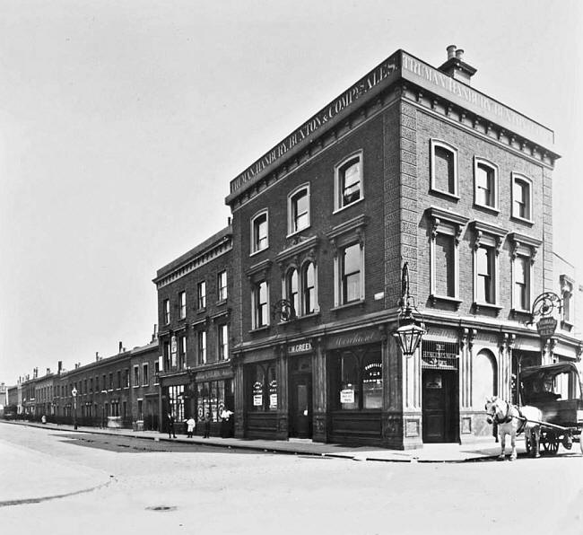 Haberdashers Arms, 47 Culvert road and Dagnall street, Battersea - circa 1914 with landlord A W Green