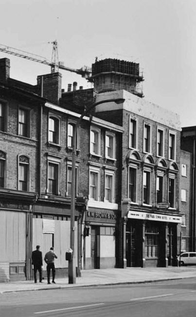 Park Town Hotel, 201 Battersea Park road & Palmerston street, Battersea - in 1969
