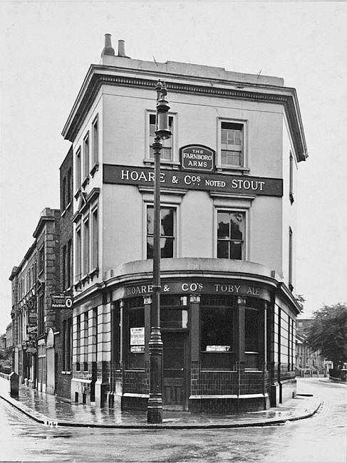 Farnborough Arms, 67 Westbridge road, and Hyde lane - circa 1950