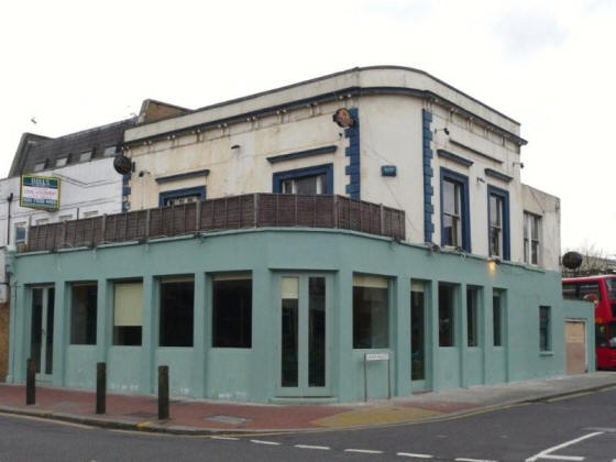Meyrick Arms, 122 Falcon Road, London, SW11 - in January 2009