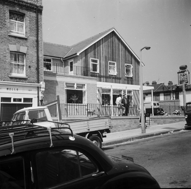 Gardeners Arms, 109 Chatham Road, Battersea - in circa 1960