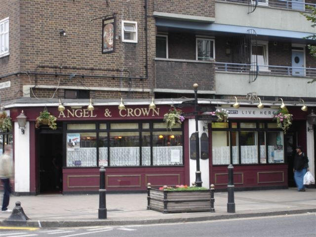 Angel & Crown, 170 Roman Road - in September 2006