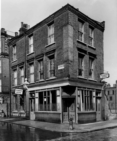 Carpenters Arms, at the corner of St Matthews row - circa 1940