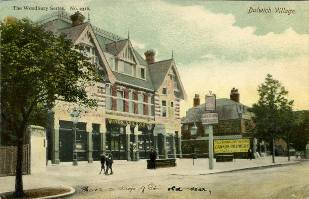 Crown & Greyhound, Dulwich in 1905, part of the Cannon Brewery