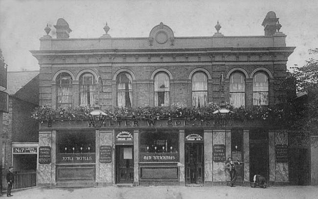 Old Cherry Tree, Grove Vale, Camberwell SE22 - licensee Walter W Collison in 1905