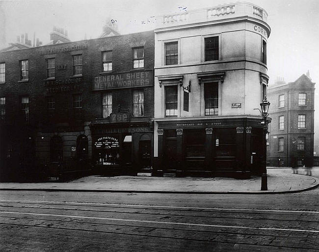 Corner Pin, 291 St John Street, Clerkenwell - circa 1930