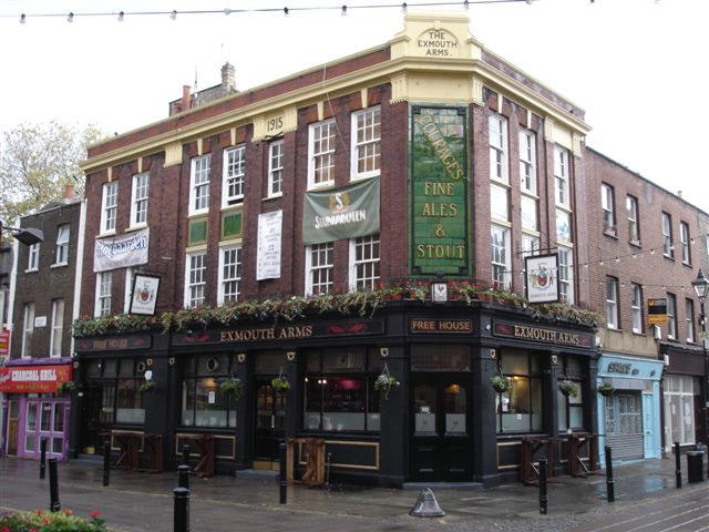 Exmouth Arms, 23 Exmouth Market - in November 2006