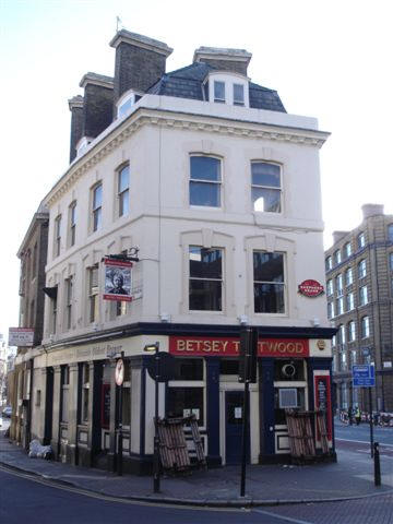 Butchers Arms, 56 Farringdon Road - in December 2006