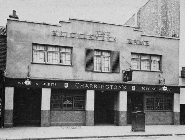 The Bricklayers Arms, Trafalgar road, Greenwich, in 1936. This is shortly after a rebuild.