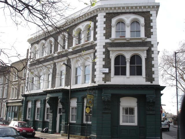 Bedford Hotel, 45 Wetherell Road E9 - in January 2007
