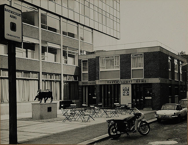 Ravenscourt Arms, 243 King Street, Hammersmith W6 - rebuilt 1960