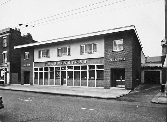 Sun Inn, 120 Askew Road, Shepherds Bush, W12 - in 1960