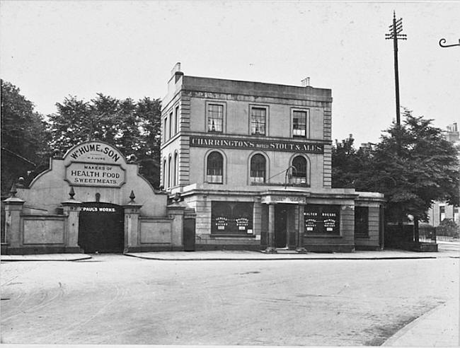 The Alwyne Castle, St Pauls road at the corner of St Mary's Grove, Islington - in 1919.