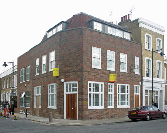 Clothworkers Arms, 52 Arlington Avenue, Islington N1 - in May 2010