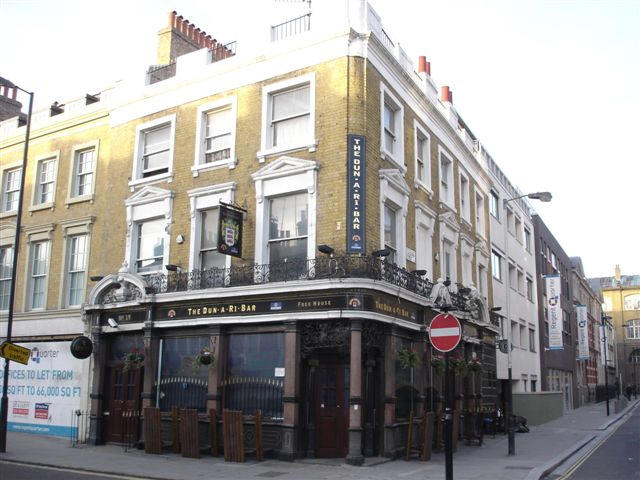 Queens Arms, 19 Caledonian Road - in November 2006