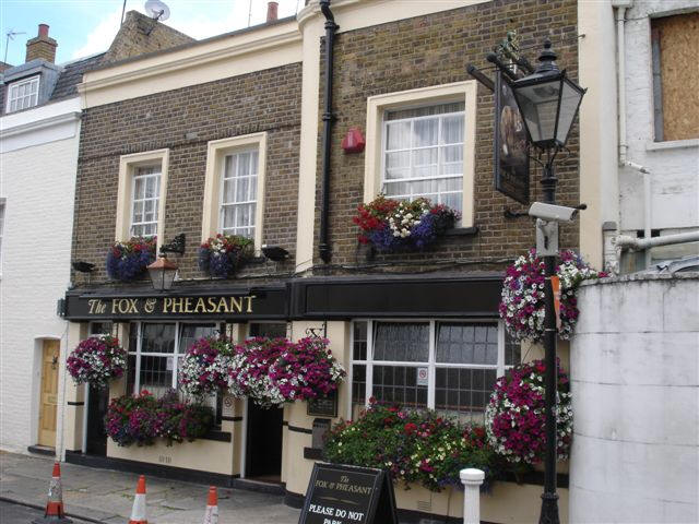 Bedford Arms, 1 St Mark's Road, SW10  - in July 2007
