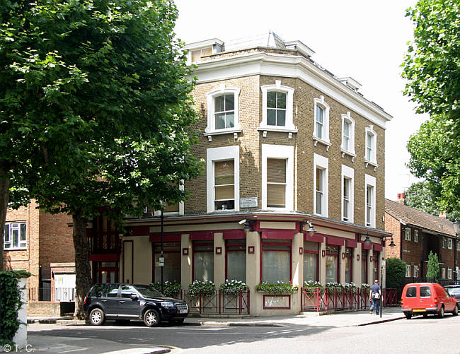 Bevington Arms, 7 Blagrove Road, W10 - in July 2011