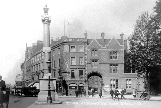 The Crown, Kensington High Street and Kensington Church Street, circa 1910.