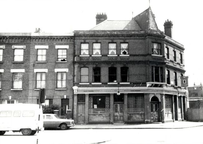 Foresters Arms, 78 South Row, North Kensington W10 - Charringtons.