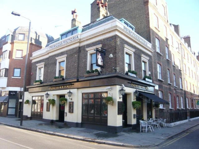 Princess Victoria, 25 Earls Court Road, W8 - in January 2009