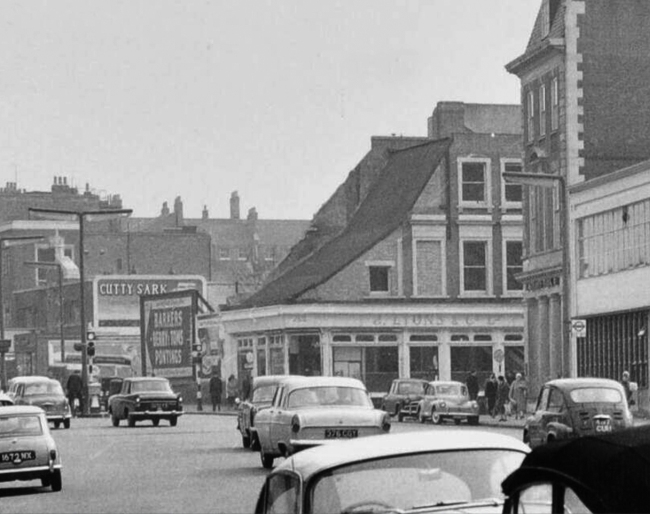 Star & Garter, Kensington High Street at the corner of Earls Court Road - in 1965.