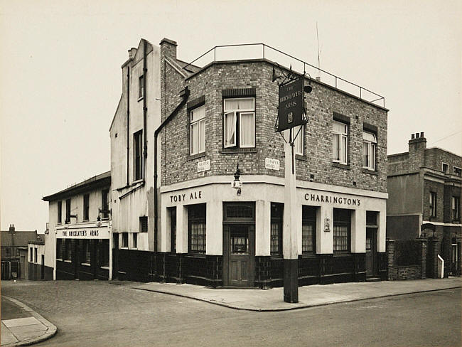 Bricklayers Arms, 29 Chapel Road, West Norwood SE27 - in 1956