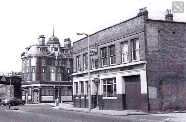 The Blue Posts and the Railway Tavern, West India Dock Tavern in the same photograph