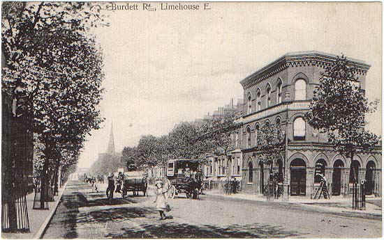 Lovat Arms, 362 Burdett Road, Limehouse - around 1900