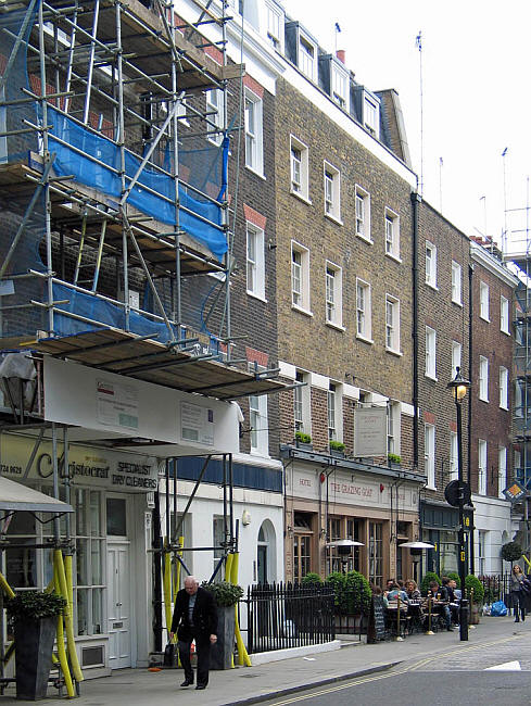 Bricklayers Arms, 6 New Quebec Street, London W1