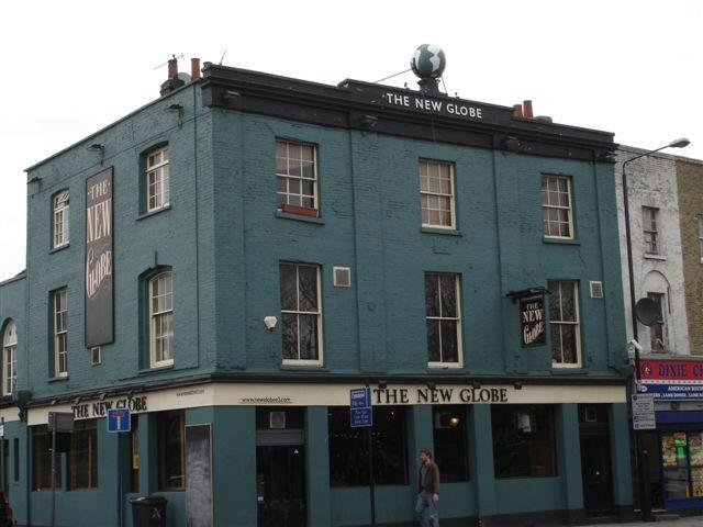 New Globe, 359 Mile End Road - in August 2006