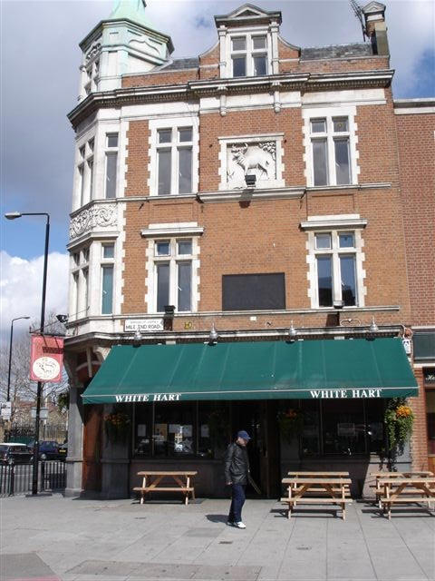 White Hart, 1 Mile End Road - in May 2006