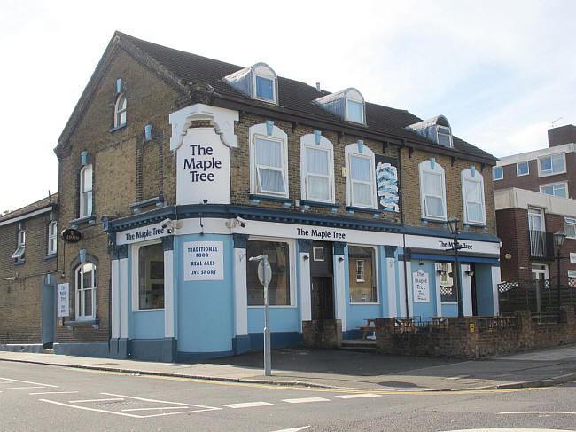 Crown, 52 - 54 Maple Road, Penge - in 2017