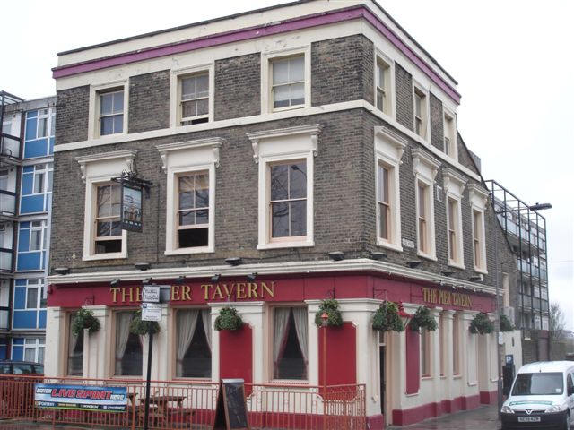 Pier Tavern, 283 Manchester Road - in March 2007
