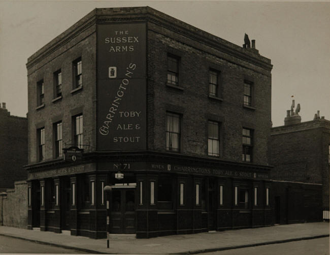 Sussex Arms, 71 Upper North Street, Poplar - in 1939