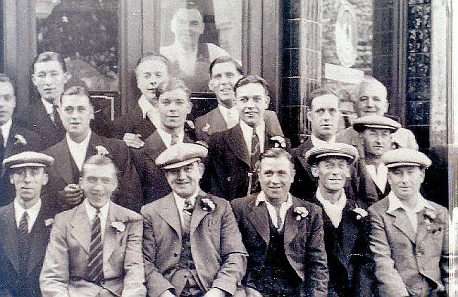 About 1938 - Beano from The Prince Consort in New Kent Road, Bill Ripper (middle row with patterned tie) — with Billy Northwood, Billy Saul, Bert Mathew, Jimmy Archer, Bill Ripper and Jimmy Lilycrop