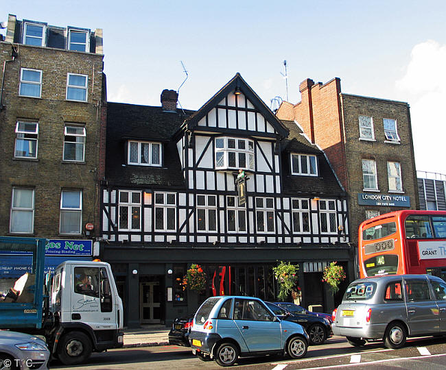 Hole in the Wall, 202-206 Borough High Street, SE1 - in October 2014
