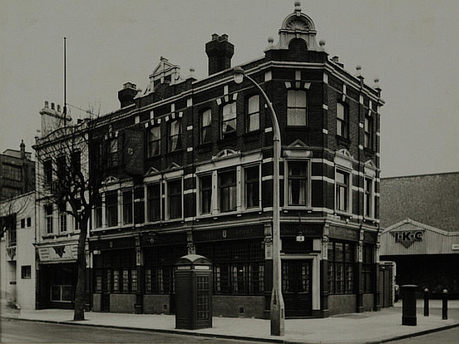 Kings Arms, 251 Tooley Street,Southwark St John Horsleydown SE1 - in 1960