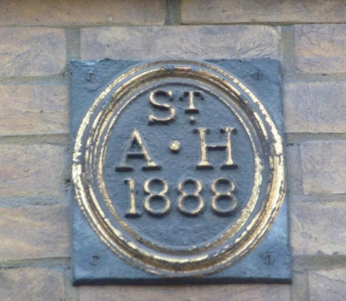 St Andrew Hubbard - this church was destroyed in the Great Fire of London in 1666, and the parish united with St Mary-at-Hill. The only remaining indication of the presence of the church is an 1888 parish boundary marker in Philpot Lane - in December 2009