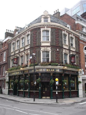 Kings Head, 49 Chiswell Street, EC1 - in October 2006