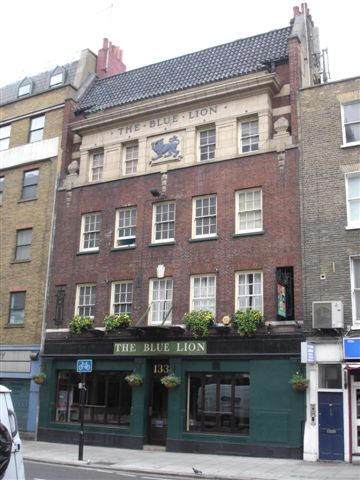 Blue Lion, 133 Grays Inn Road, WC1 - in May 2007