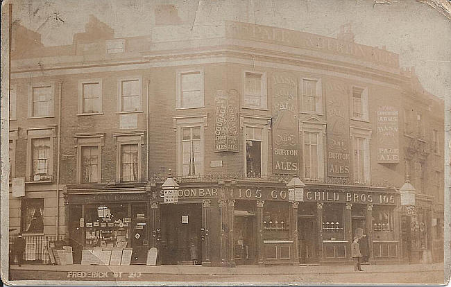 Carpenters Arms, 105 King Cross Road, St Pancras - circa 1905