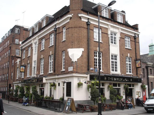 Barley Mow, 104 Horseferry Road, SW1 - in April 2007