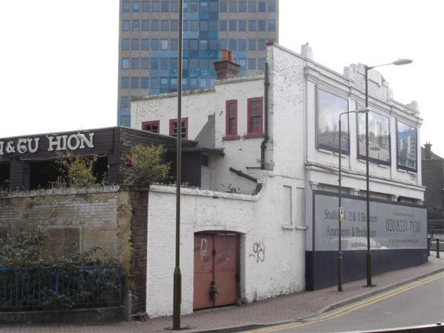 Crown & Cushion, 37 Woolwich High Street, SE18 - in October 2007