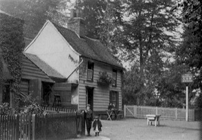 Spotted Cow, Bulls Cross, Enfield - circa 1910